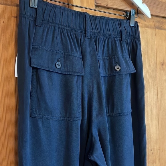 NWT GAP Navy Blue High Waisted LYOCELL Blend Pants Sz. 6 TALL 31” Inseam - Picture 8 of 16